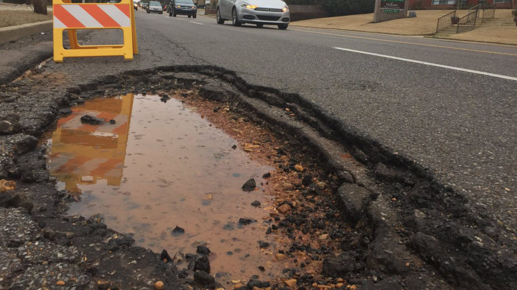 Thousands of Unfilled Potholes Endanger Tennessee Drivers