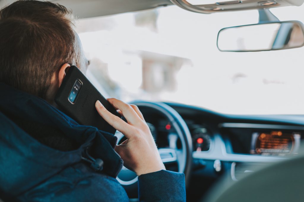 What Does Minnesota’s Hands-Free Cellphone Law Mean for Drivers?