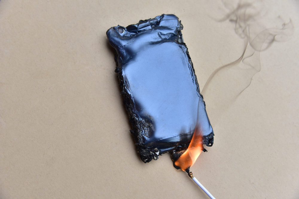 Mobile phone caught fire from the wire with recharging from the electrical network in the socket.