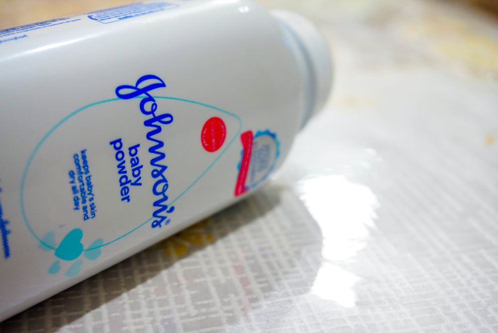 Cancer plaintiffs drill down on J&J's support for $8.9 billion talc deal