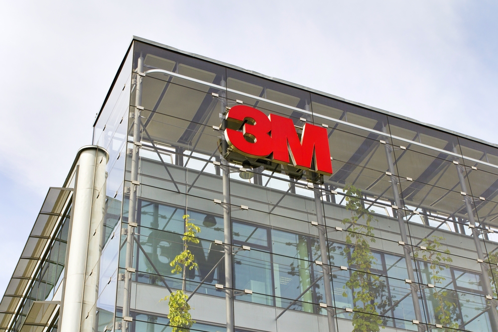 3M company logo on headquarters building